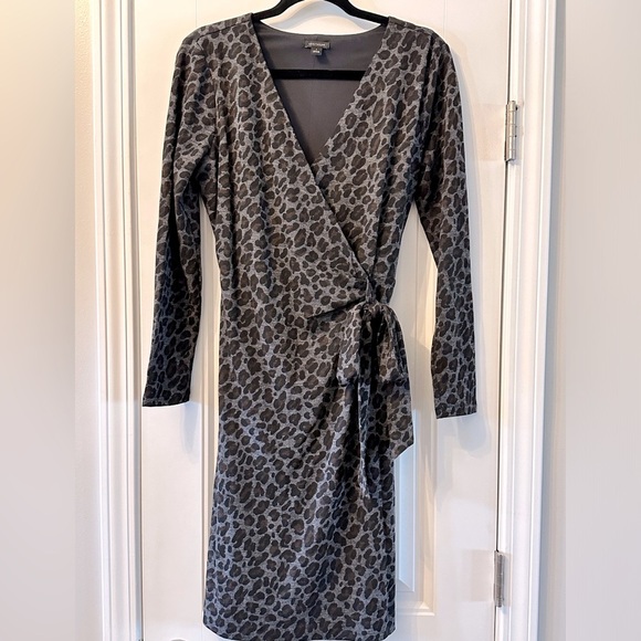 Ann Taylor Cheetah Print Wrap Tie Dress in Gravel Melange Gray Size Small - Picture 3 of 11